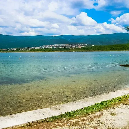 Apartmaji Putric Karin Homestay szállás *
