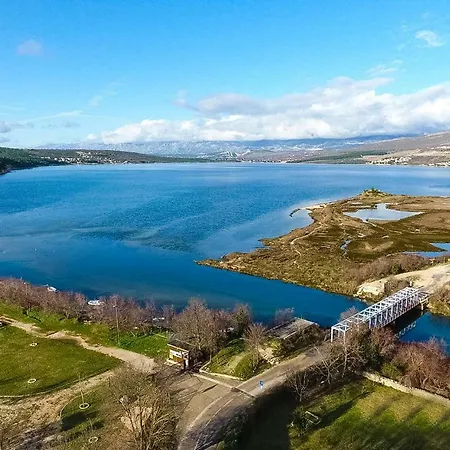 Apartmaji Putric Karin Homestay szállás Donji Karin
